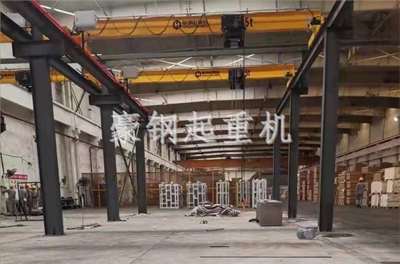 昆山鋁業(yè)豪鋼單梁起重機(jī)