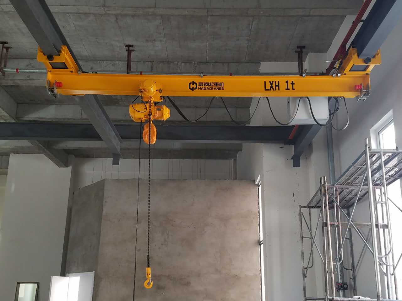 豪鋼起重機(jī)與棟霖電氣合作共贏 為量身定做1t懸掛起重機(jī) 豪鋼起重機(jī)與棟霖電氣合作共贏 為量身定做1t懸掛起重機(jī)