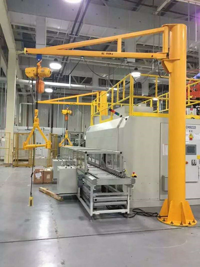 豪鋼起重機(jī)為新綸科技定制獨臂吊 開啟合作新局面