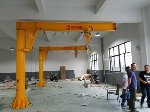 豪鋼起重機(jī)與阿波羅電子達(dá)成合作 提供懸臂吊一臺(tái) 豪鋼起重機(jī)與阿波羅電子達(dá)成合作 提供懸臂吊一臺(tái)