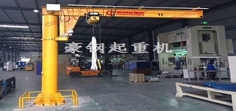 蘇州市艾西依鈑金訂購的1t懸臂吊