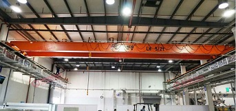 上海依工塑料五金定購LH型雙梁橋式起重機(jī)