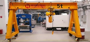 如何選擇可移動(dòng)龍門吊架廠家？