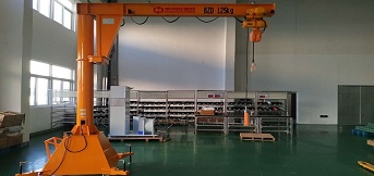 一種新型移動(dòng)式旋臂起重機(jī)介紹